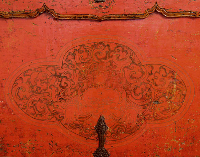 Lhoka Trunk