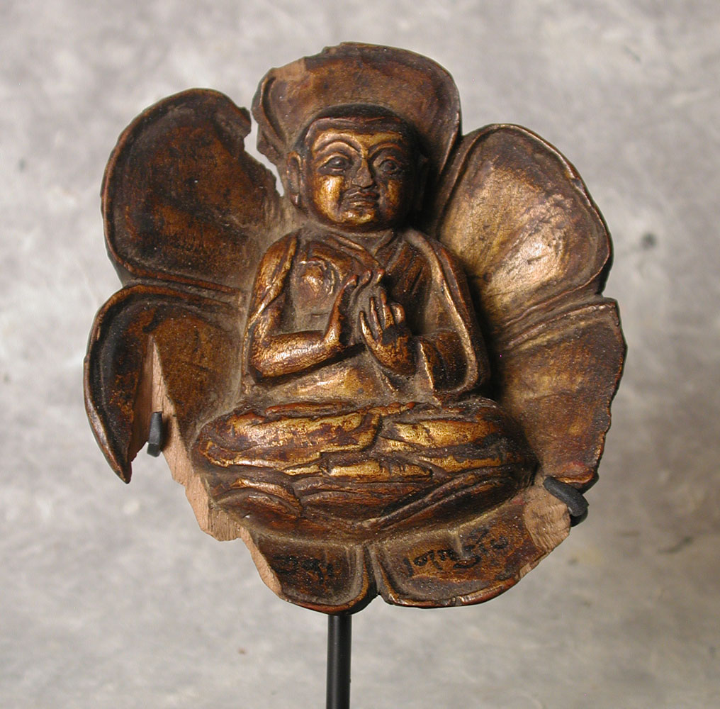 Lama in Lotus