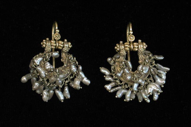 Basra Pearl Earrings